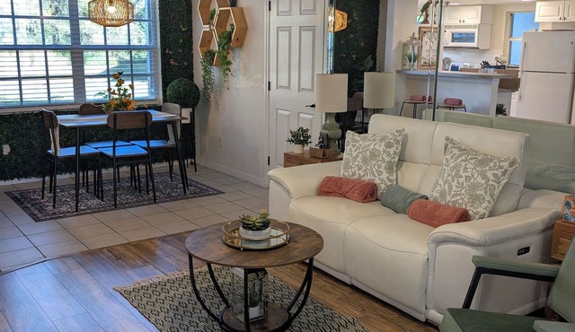 Nude Garden Retreat Ground Floor Comfort at Paradise Lakes