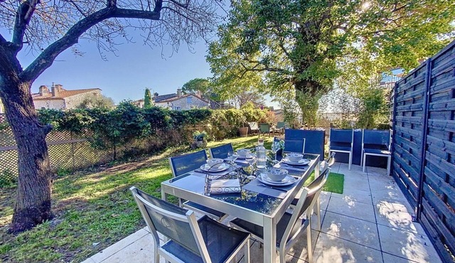 Nugget! Modern village house, Jacuzzi-garden with exceptional view