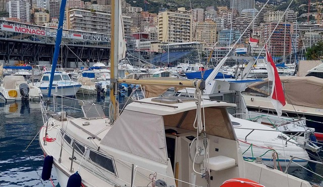 Nuitées Féeriques sur Bateau Dans le Port Hercule de Monaco