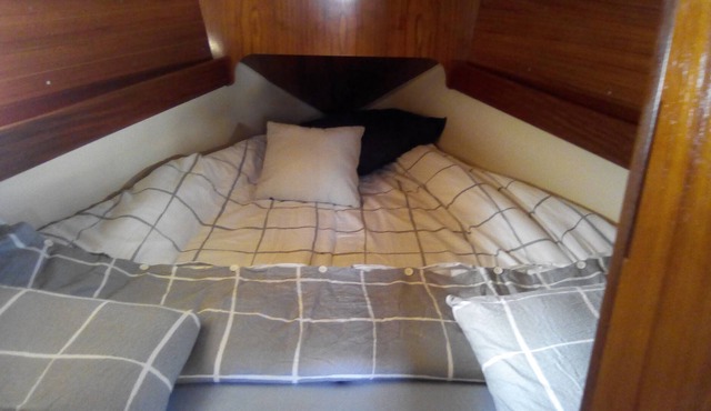 Nuit Romantique SUR UN Beau Voilier