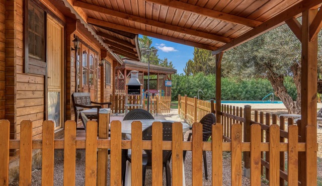 Null 'Entre Viejos Olivos 10' with Mountain View, Shared Pool and Air Conditioning