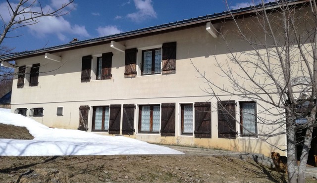 Number 1 apartment for 2 people on the outskirts of La Féclaz. Private parking.
