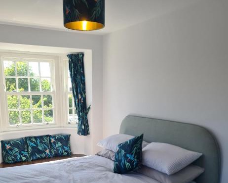 Number 10 - Stunning brand new house - sleeps 6 - free parking