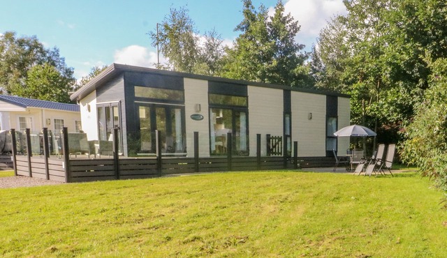 NUMBER 15, pet friendly, character holiday cottage in Carnforth