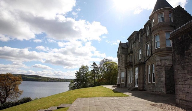 Number 4 Lomond Castle - Sleeps 4 - sleeps 4 guests in 1 bedroom