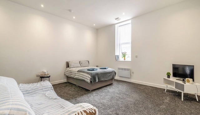 Number Three - UK44900