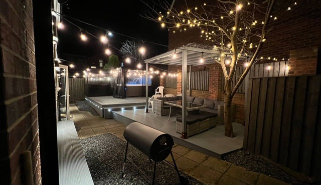 Numero Uno Detached Apart House