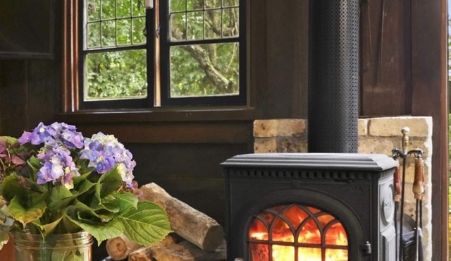 NUNGAROO COTTAGE - an authentic, romantic getaway- SPECIALS ON NOW !