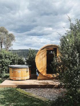 Nunyara - Sauna, Hot & Cold Outdoor Bath, Firefly Season