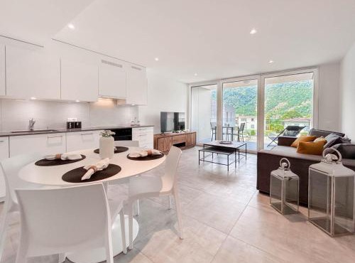 Nuovo e moderno appartamento 2 locali vicino al lago