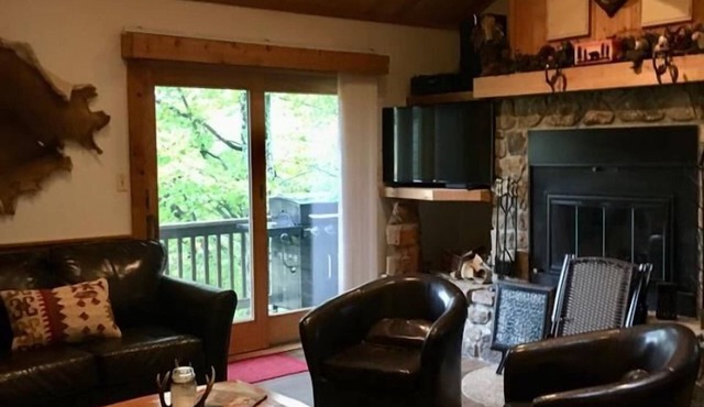 NWB6-Timberline Condo! Sleeps 8