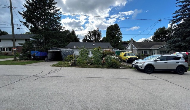nWelcome to Shady Rest, a charming one-bedroom bungalow apartment
