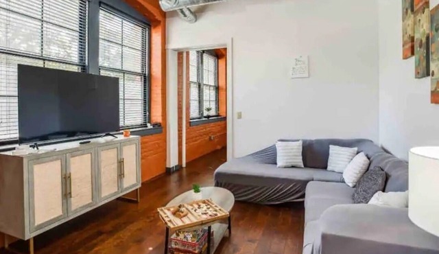 NY Style Loft with King Bed