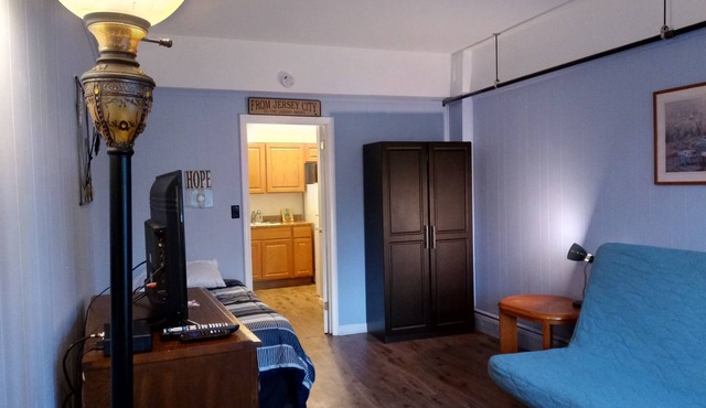 NYC Beach Suite 7 min. walk to the Jersey Shore