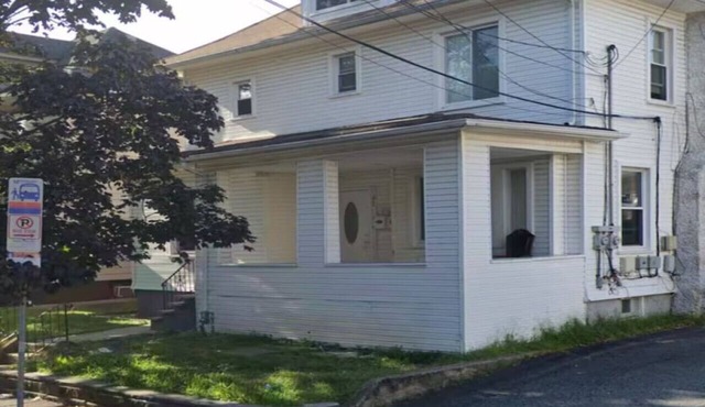 NYC Gateway: Cozy Family Home