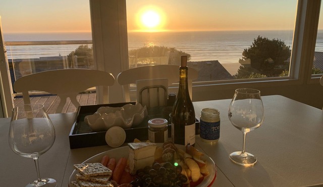 Nye Beach Location. Walk to the Beach!