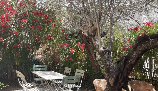 Nyons 3bedroom house with shared pool