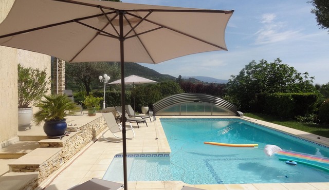 Nyons ,villa au Cœur des Vignes et des Oliviers Avec Grande Piscine