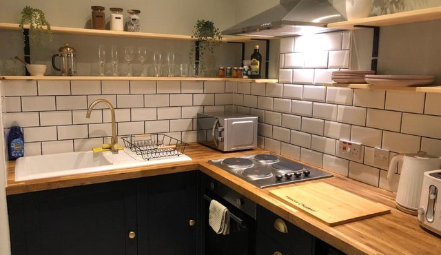 Nyth Bach - Little Nest