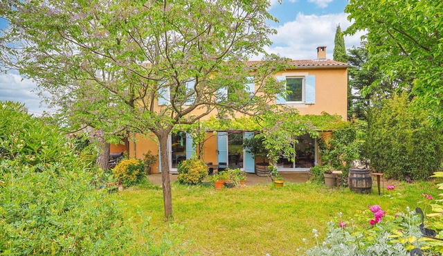 O Grand Air, holiday home for 6 people with private pool near Avignon