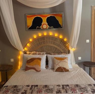 O'MAZETTE CHAMBRE ROMANTIQUE VUE JARDIN AVEC PISCINE découverte de l'Aude