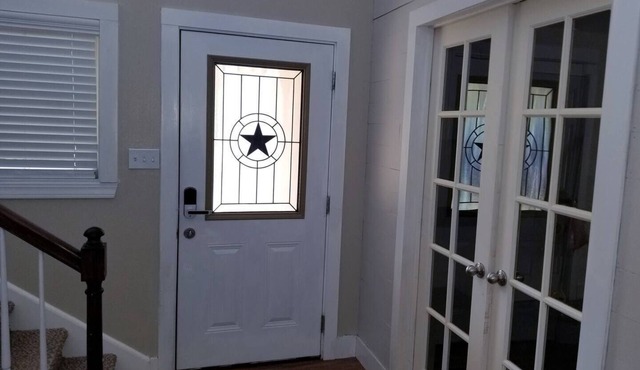 O.W.L. House - Charming 4-bedroom house with AC and WiFi in lovely Georgetown