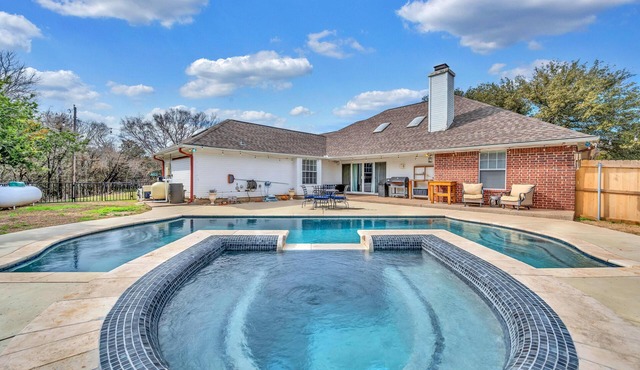 Oak & Anchor Villa Pool & Spa Waco/Baylor/Magnolia