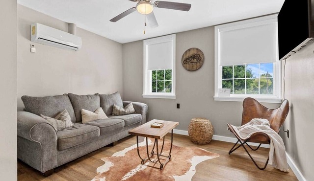 Oak and Amber-Southern charm with timeless heritage of KY