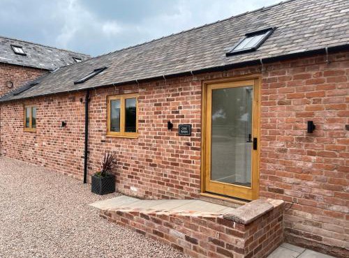 Oak at Pinfold Barns