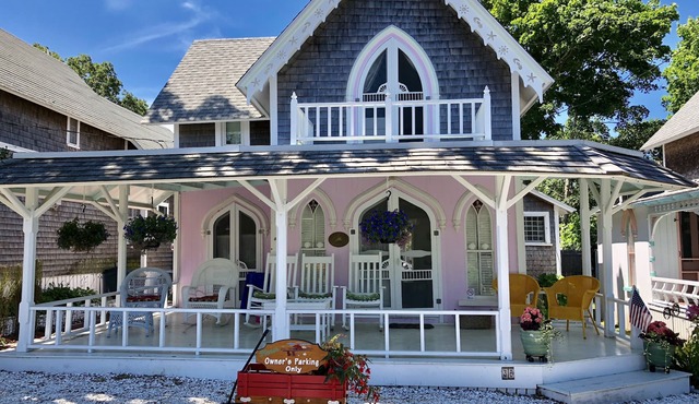 Oak Bluffs Gingerbread Cottage near Downtown, Beach, Ferry and Ocean Park!