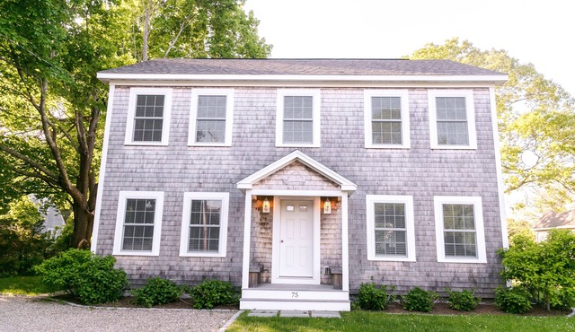 Oak Bluffs Retreat! Spacious Vineyard Home Near Beaches & Downtown