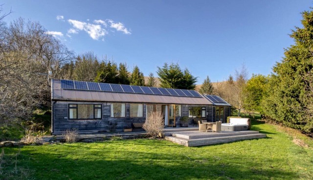 Oak Cottage & Hot Tub, Loch Tay