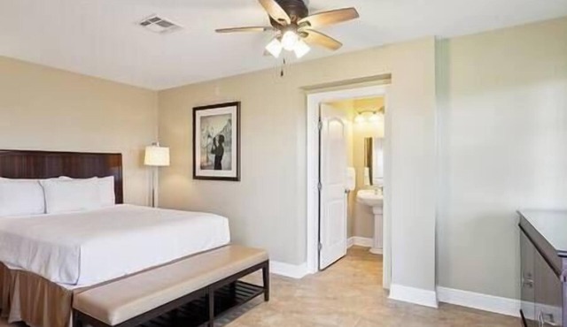 Oak Cottage R102