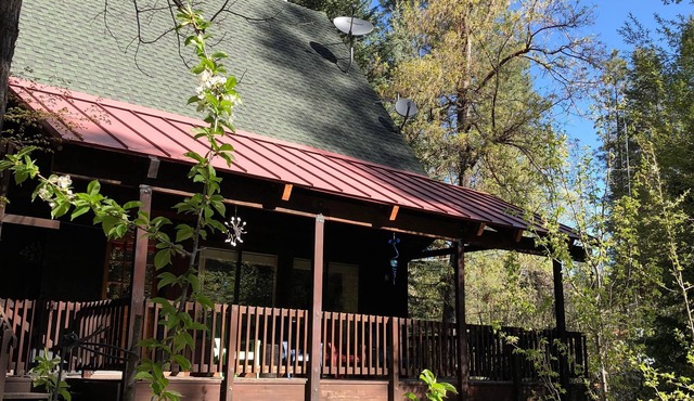 Oak Creek Canyon Cabin Getaway - Peaceful Retreat in Sedona - Bear Howard Cabin