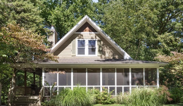 Oak Dunes - Walk to the beach from this Cozy home
