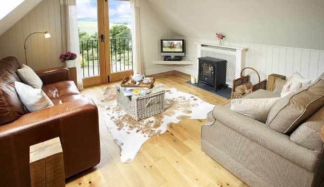 Oak framed barn provides is an idyllic romantic retreat