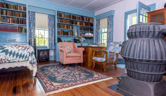 Oak Grove B&B Queen rm. separate entrance-Pet Friendly