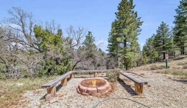 Oak Grove Cabin Central to the National Parks