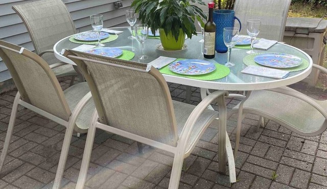 Oak Grove Cottage - in the foothills of Mystic