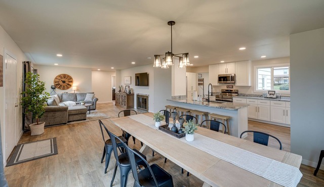 Oak Harbor Vacation Rental - 3 Mi to Downtown