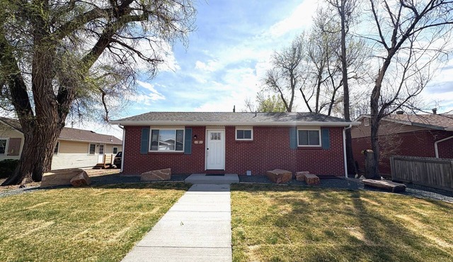 Oak Haus | Group Stay w/Fenced Yard & Game Room