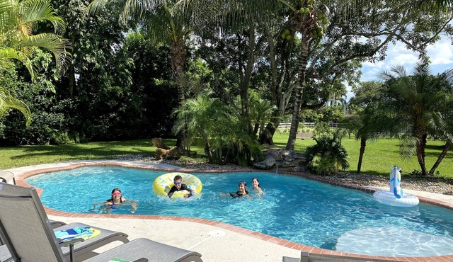 Oak Hill Oasis - Tropical Villa & Salt Pool - BB&T Center, Everglades & Beaches