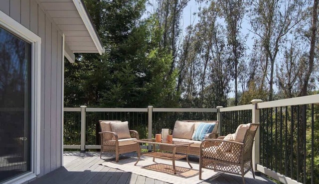 Oak Landing in Aptos Hills