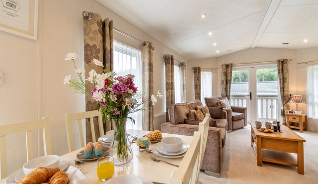 Oak Lodge - New Quay