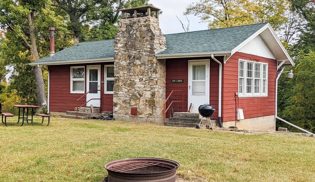 Oak Lodge - Sleeps up to 6 - Full Kitchen & Pet Friendly