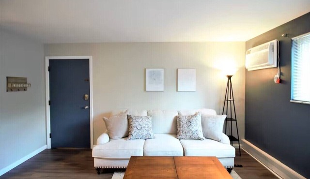 Oak Overflight Oasis Condo-Minutes to WPAFB & WSU with AC, fast WiFi