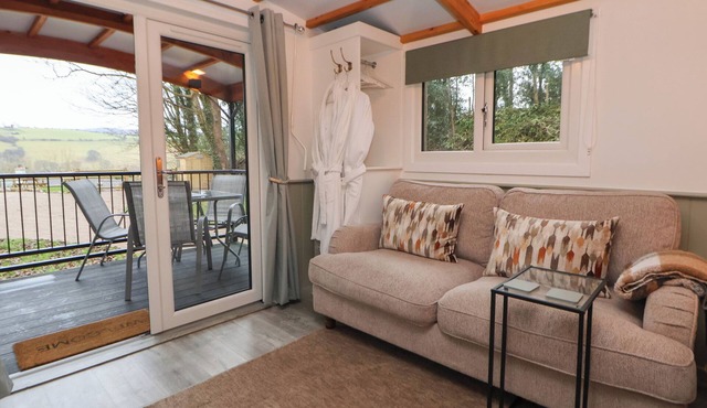 OAK, pet friendly, character holiday cottage in Afonwen