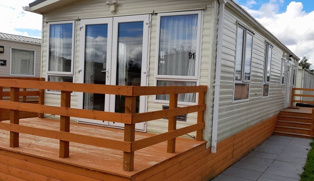 OAK, pet friendly, with a garden in Denny