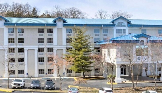 Oak Ridge at Branson w Modern Studio. Experience it