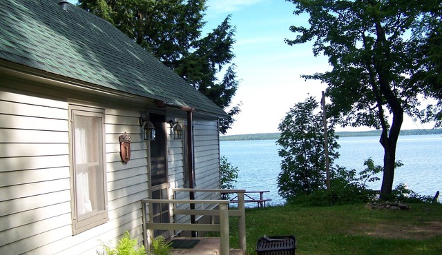 Oak Ridge Cottage on the Best Fishing Lake in the Northwoods